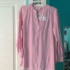 Mid-sleeve cotton shirt